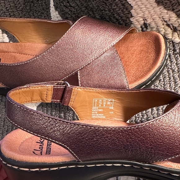 Clarks Bronze Cross-Strap Sandals - Picture 5 of 5